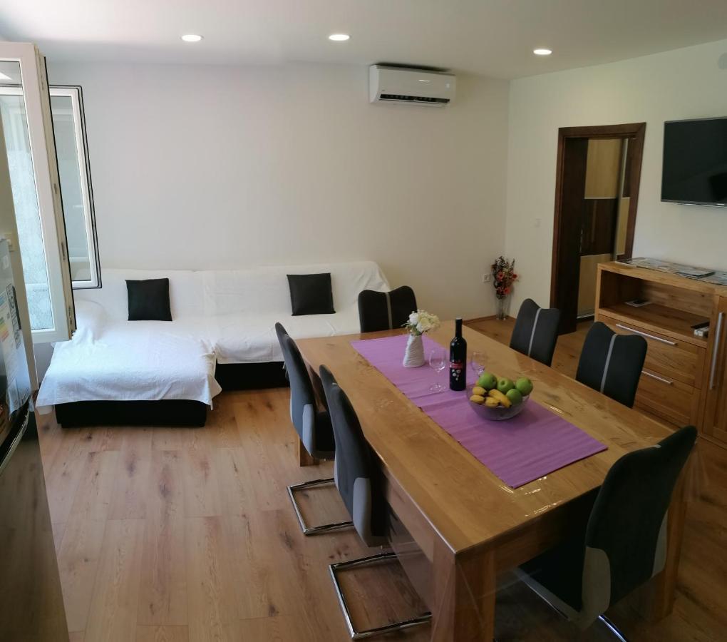 Apartment "B" 50 M From The Beach Zadar Exterior foto